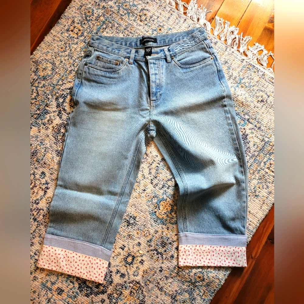 NWOT Moda Intl Denim capris